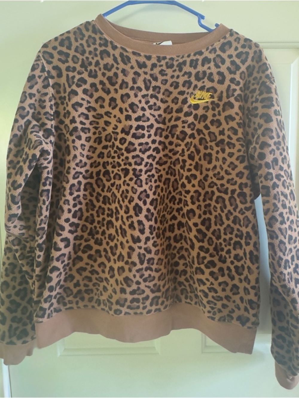 Nike Leopard Print Womens Sweatshirt - Brown/Black with Yellow Swoosh
